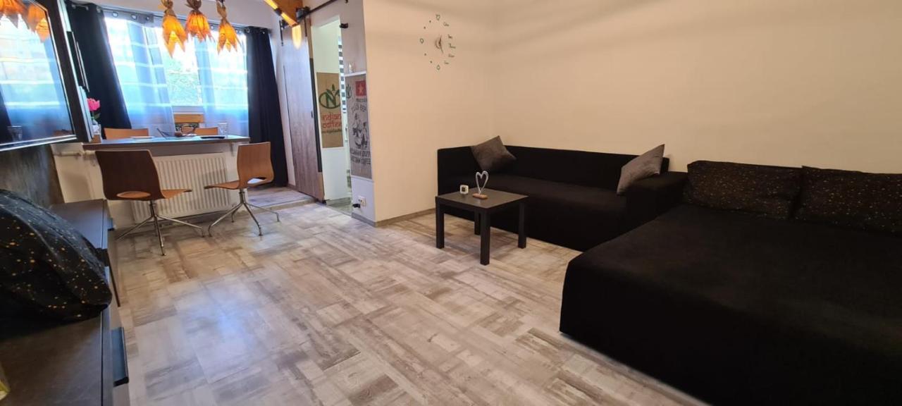 Tiki'S Bar Studio Bukareszt Zewnętrze zdjęcie