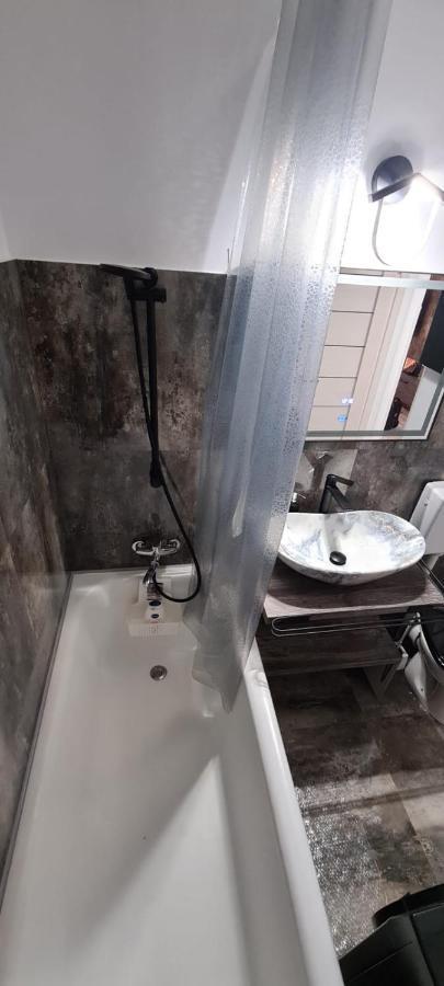 Tiki'S Bar Studio Bukareszt Zewnętrze zdjęcie